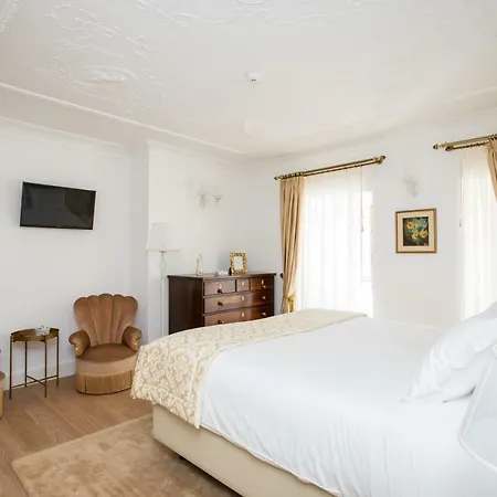 Sra Da Oliveira Solar Heritage Homestay Leiria